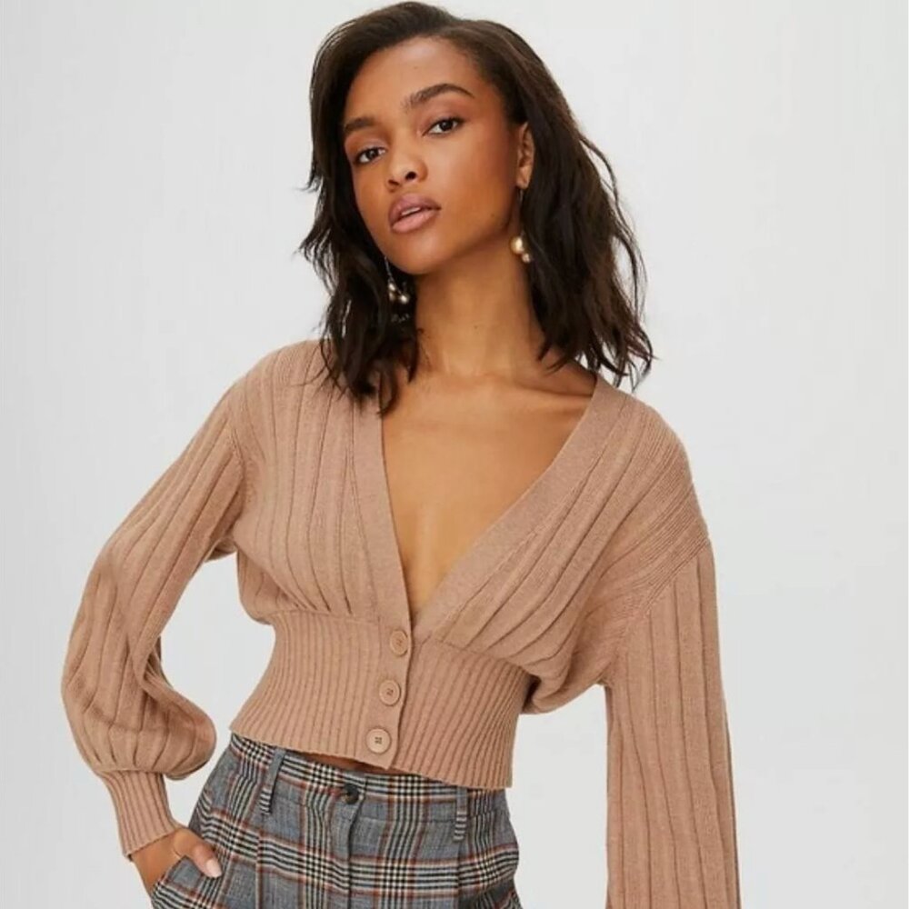 Aritzia Wilfred Tan Plunge Front Cardigan Cropped V-neck Merino Wool Sweater